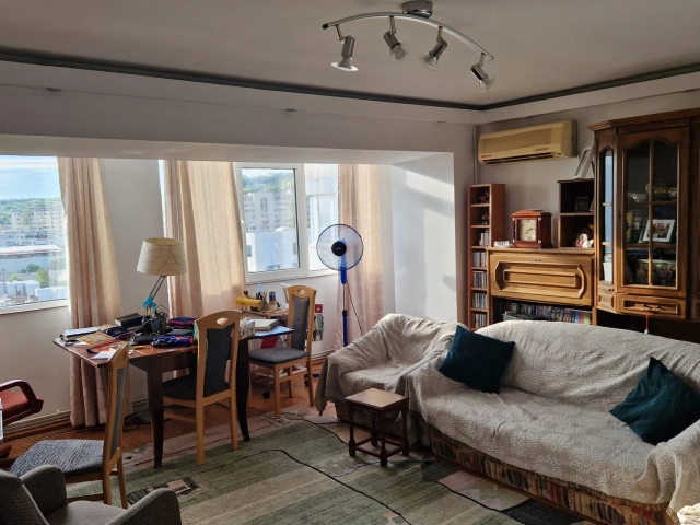 Apartament 4 camere - Gara