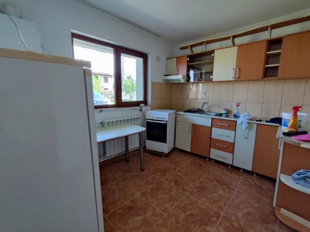 Apartament 5 camere - Miroslava