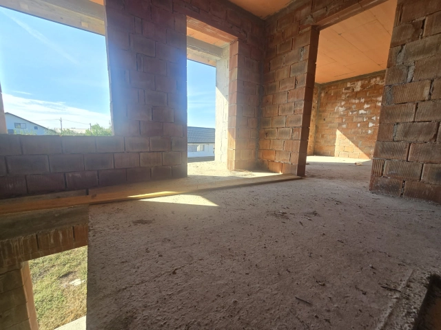 Apartament 4 camere - Vorovesti