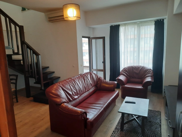 Apartament 3 camere - Centru