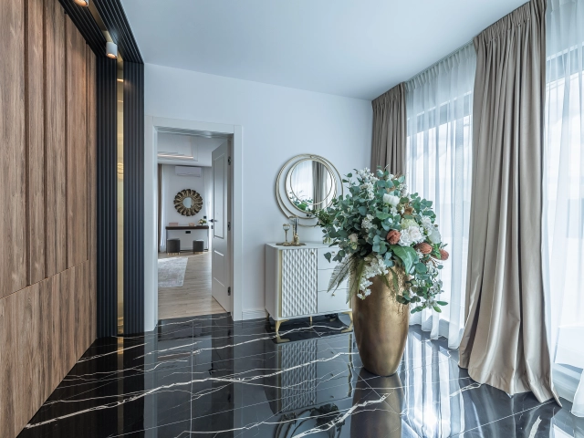 Apartament 6 camere - Podu Ros