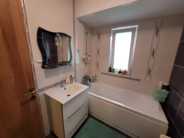 Apartament 3 camere - Pacurari