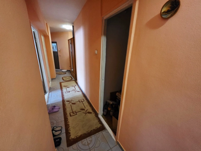 Apartament 4 camere - Dacia