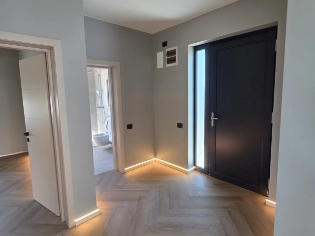 Apartament 5 camere - Miroslava