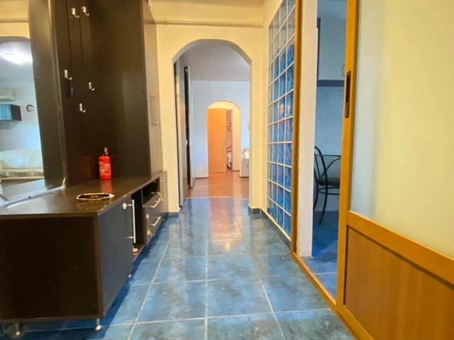 Apartament 3 camere - Podu Ros