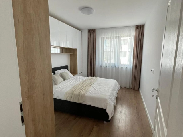 Apartament 3 camere - Dacia
