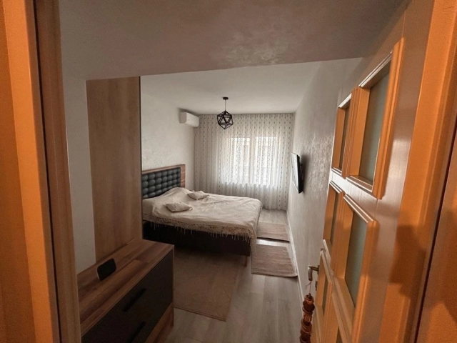 Apartament 2 camere - Podul de Fier