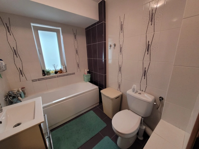 Apartament 3 camere - Pacurari
