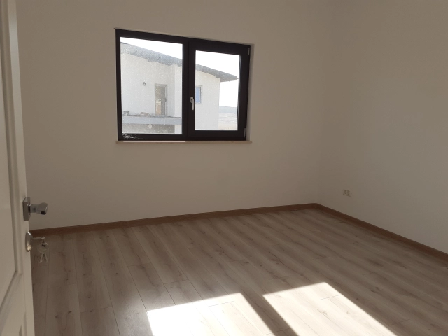 Apartament 4 camere - Valea Lupului