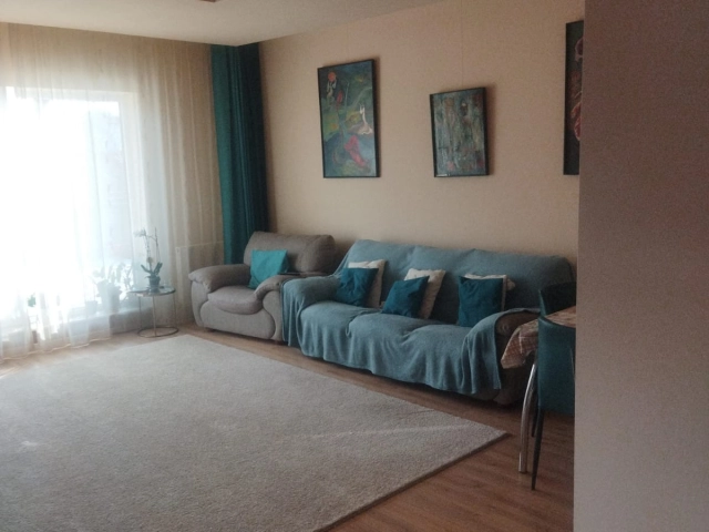 Apartament 5 camere - Tatarasi