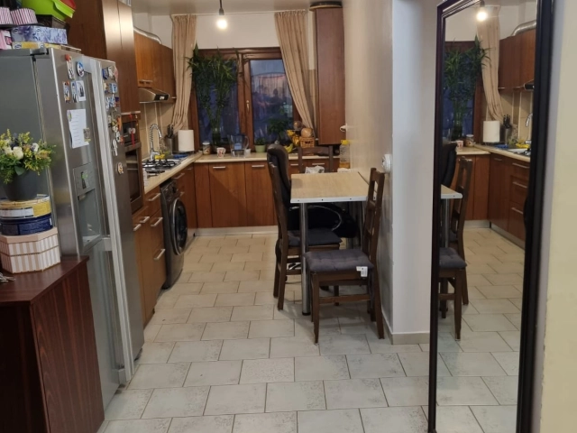 Apartament 3 camere - Podu Ros