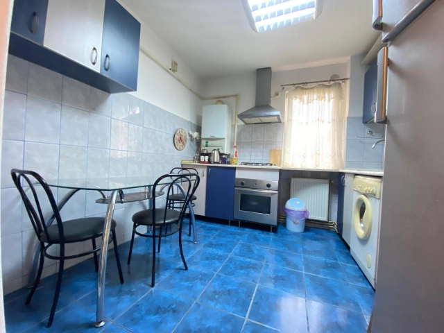 Apartament 3 camere - Podu Ros