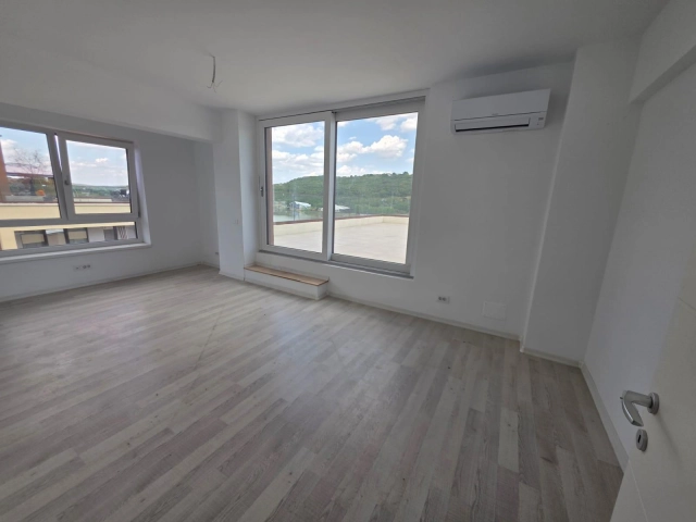 Apartament 2 camere - Podul de Fier