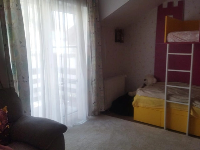 Apartament 5 camere - Tatarasi