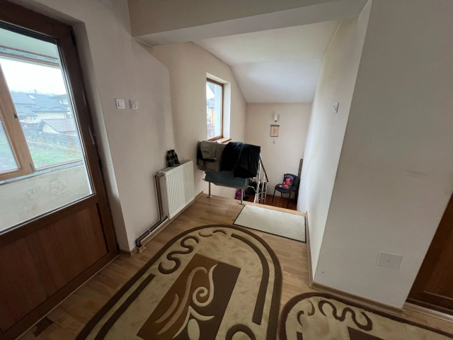 Apartament 4 camere - Valea Ursului
