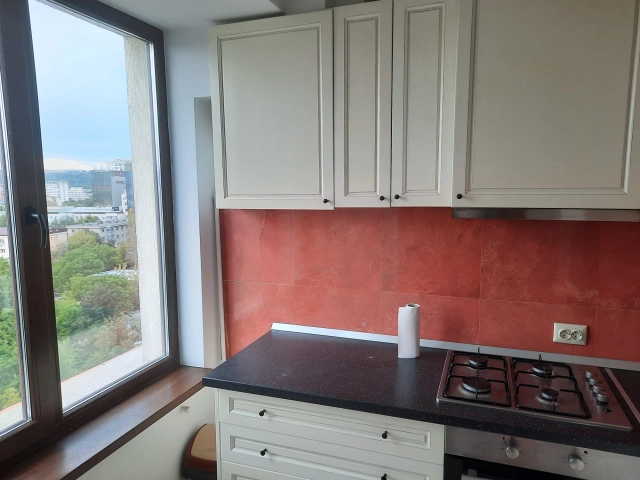 Apartament 3 camere - Centru