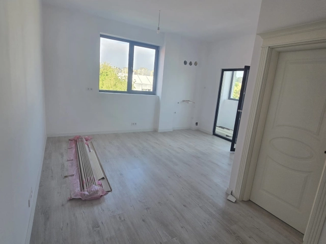 Apartament 3 camere - Alexandru cel Bun