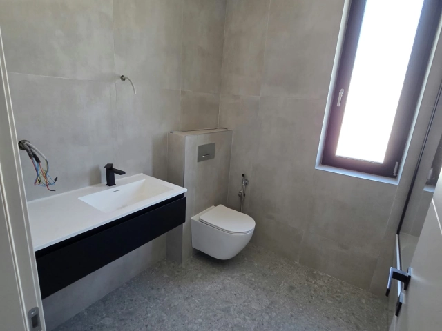 Apartament 5 camere - Miroslava