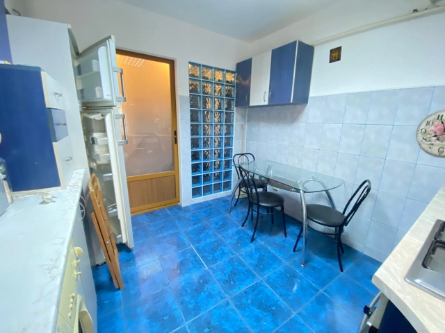 Apartament 3 camere - Podu Ros