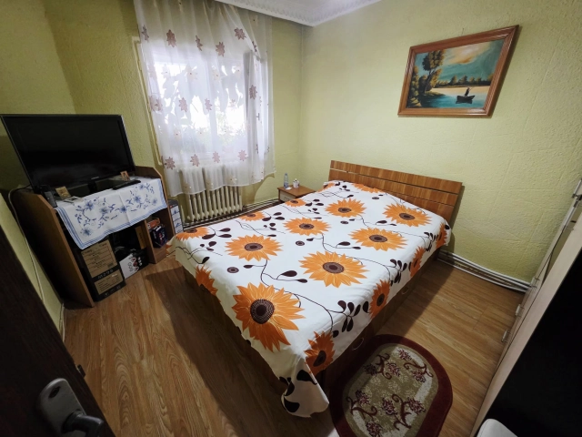 Apartament 4 camere - Dacia