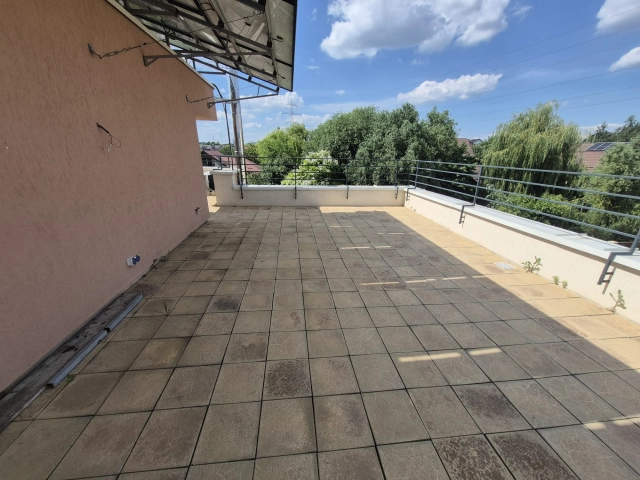 Apartament 4 camere - Miroslava