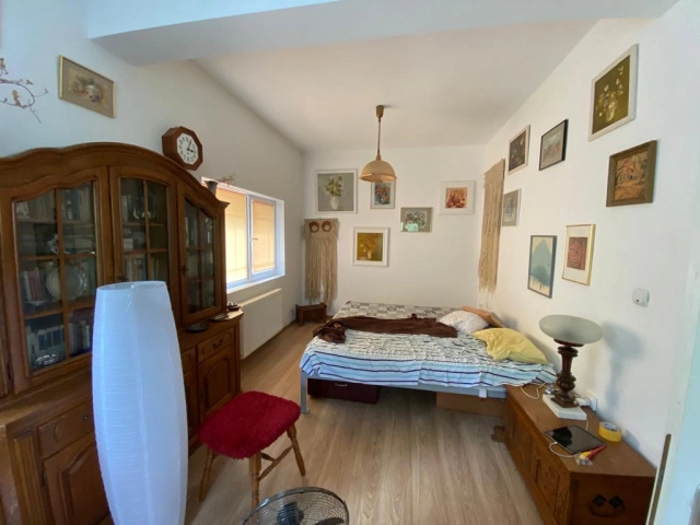 Apartament 4 camere - Bucium
