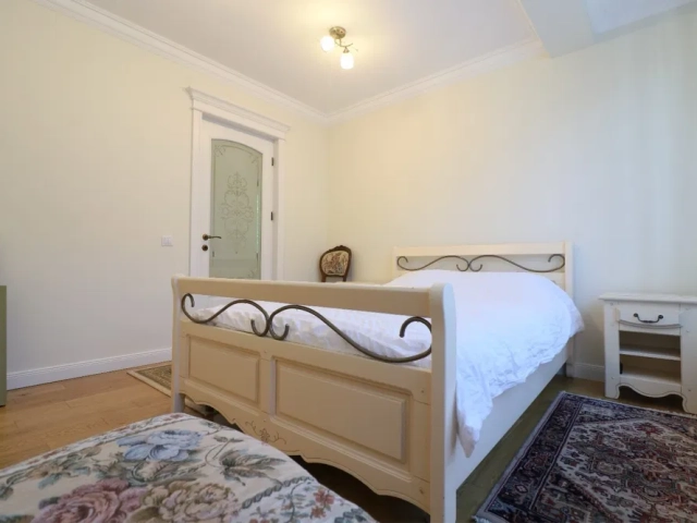 Apartament 3 camere - Centru