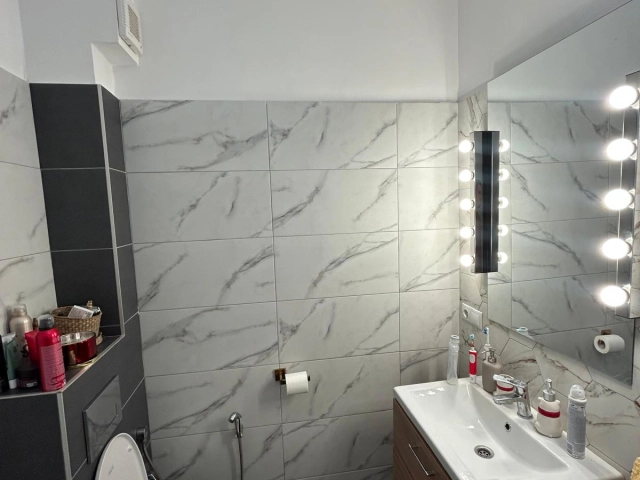 Apartament 3 camere - Pacurari
