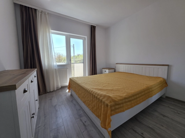 Apartament 4 camere - Bucium