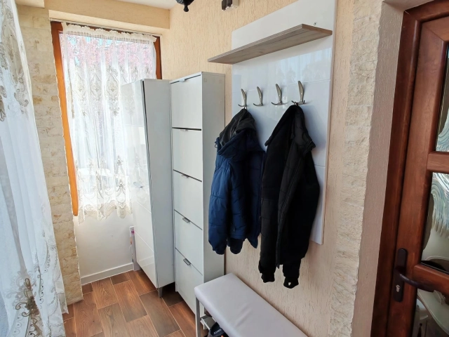 Apartament 4 camere - Rediu