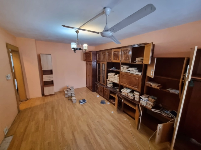 Apartament 4 camere - Tomesti