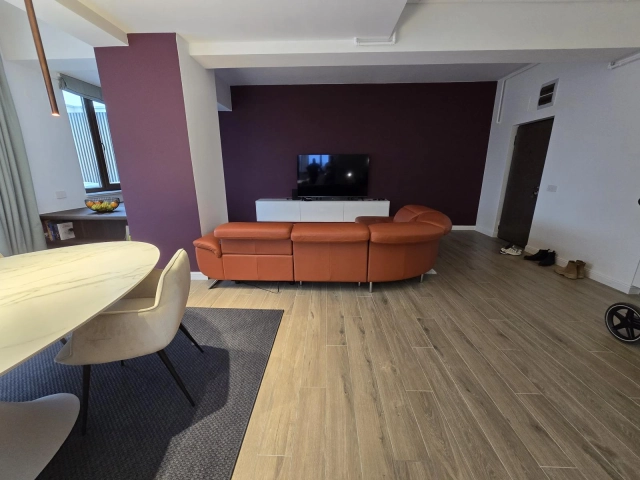 Apartament 4 camere - Centru