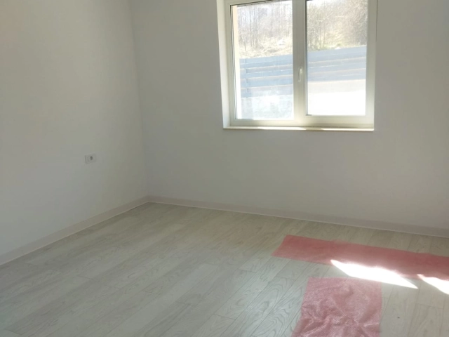 Apartament 4 camere - Valea Adanca