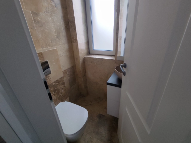 Apartament 4 camere - Miroslava
