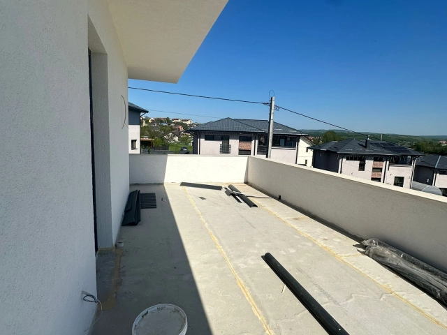 Apartament 4 camere - Valea Adanca