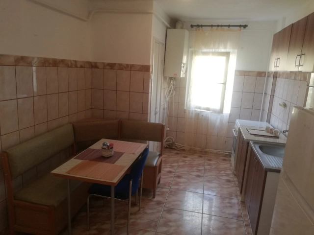 Apartament 4 camere - Gara