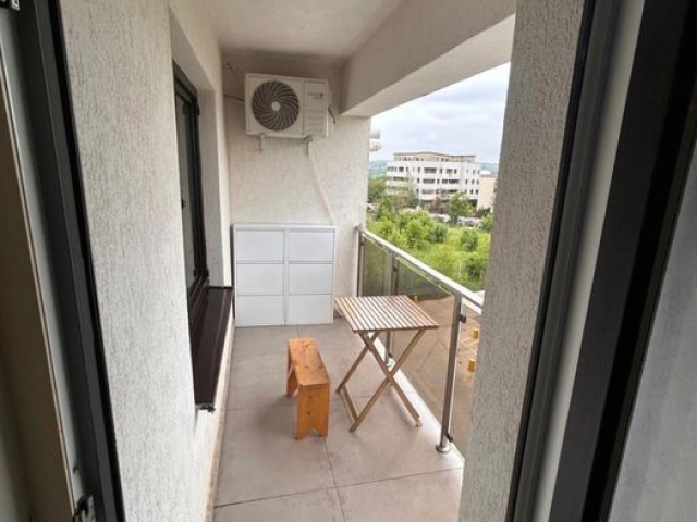 Apartament 2 camere - Podul de Fier