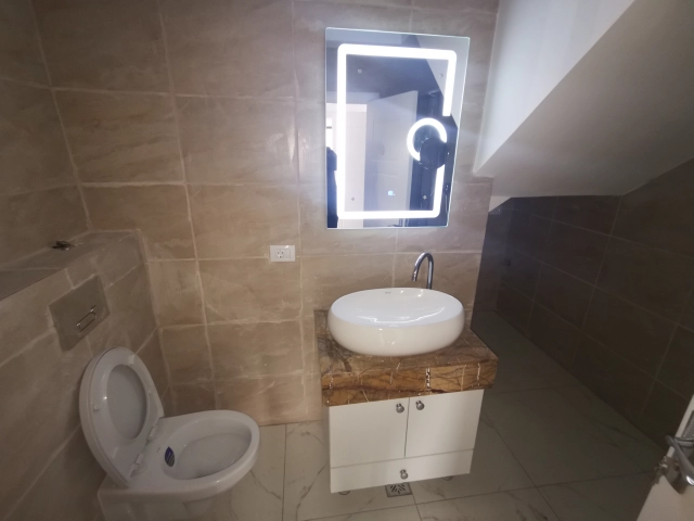 Apartament 4 camere - Bucium