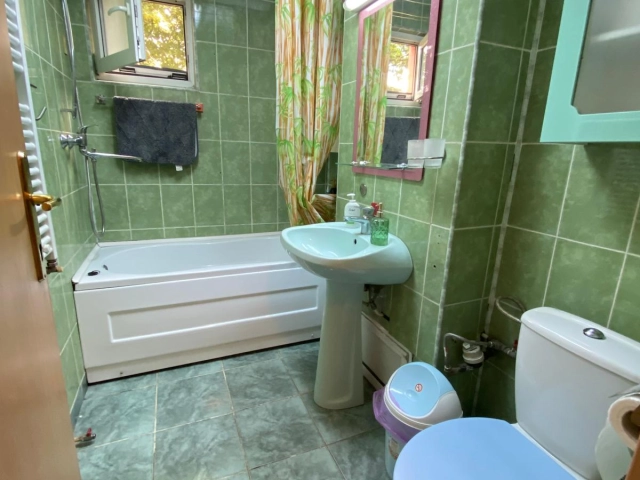 Apartament 3 camere - Podu Ros