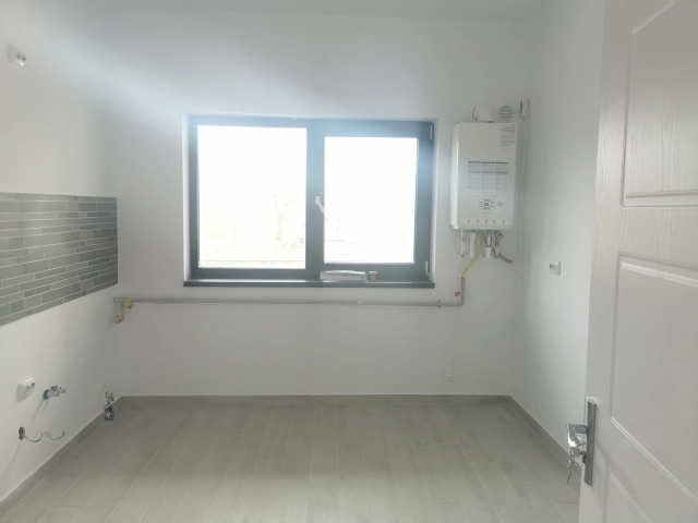 Apartament 4 camere - Bucium