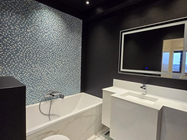 Apartament 4 camere - Centru
