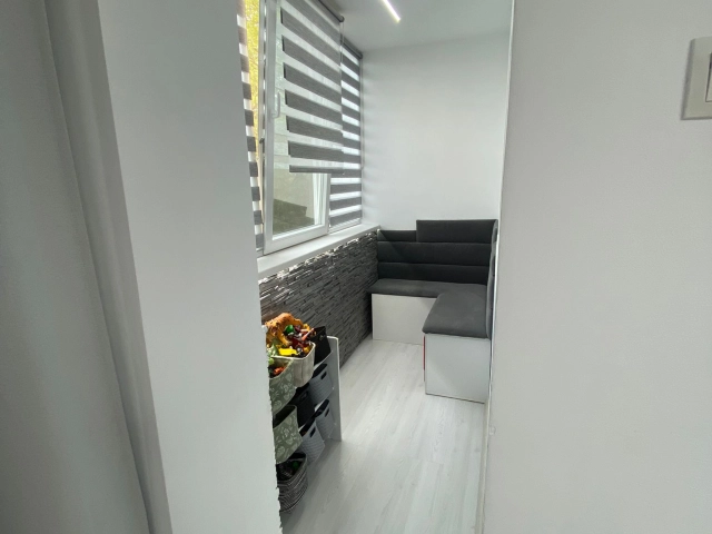 Apartament 3 camere - Podu Ros