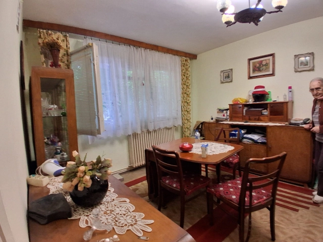 Apartament 3 camere - Podu Ros
