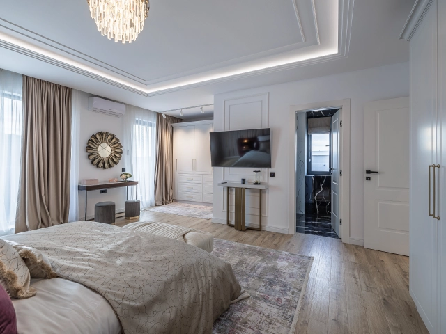 Apartament 6 camere - Podu Ros
