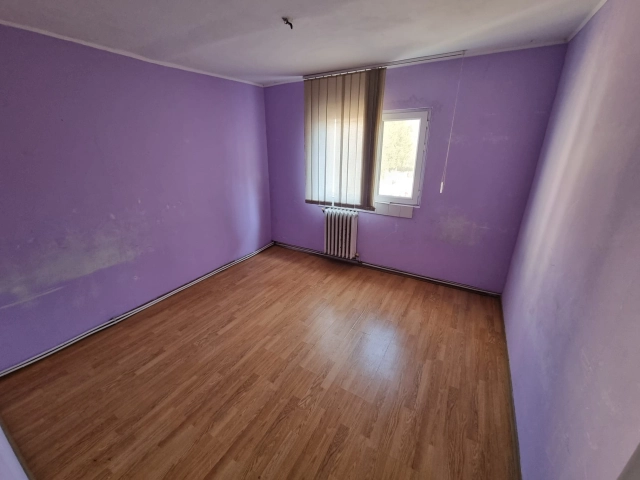 Apartament 4 camere - Tomesti