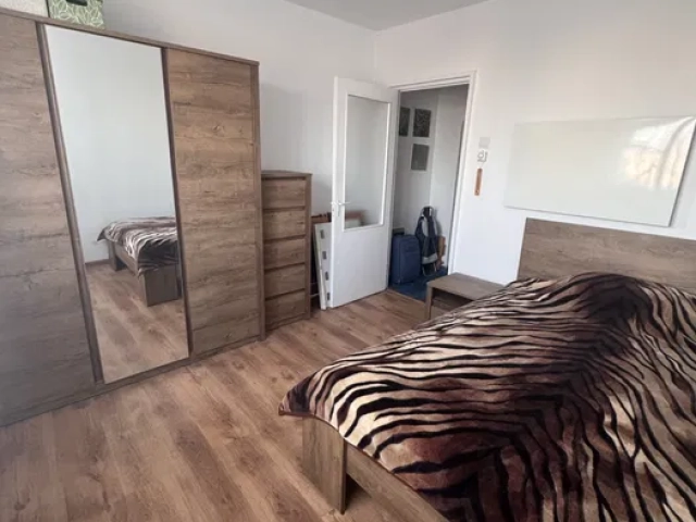 Apartament 3 camere - Tatarasi