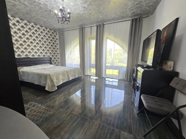Apartament 5 camere - Visani