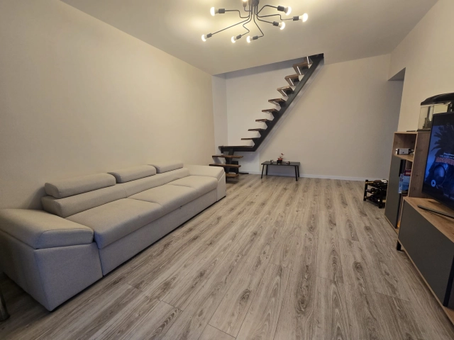 Apartament 4 camere - Popas Pacurari