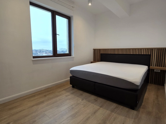 Apartament 4 camere - Centru