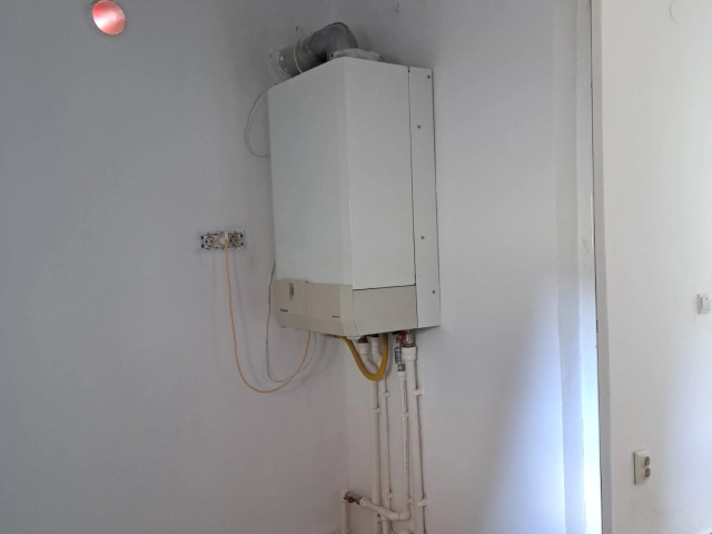 Apartament 5 camere - Lunca Cetatuii